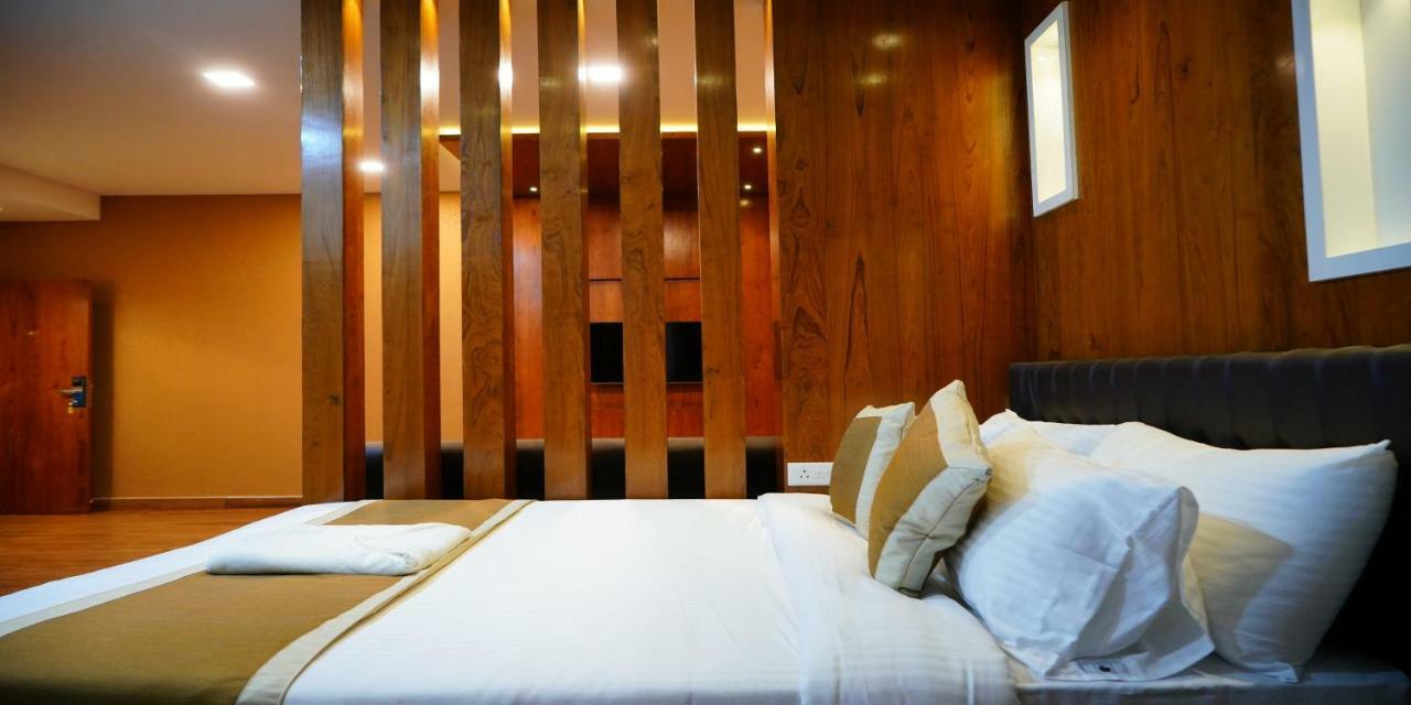 Nextel Inn, Calicut Zewnętrze zdjęcie