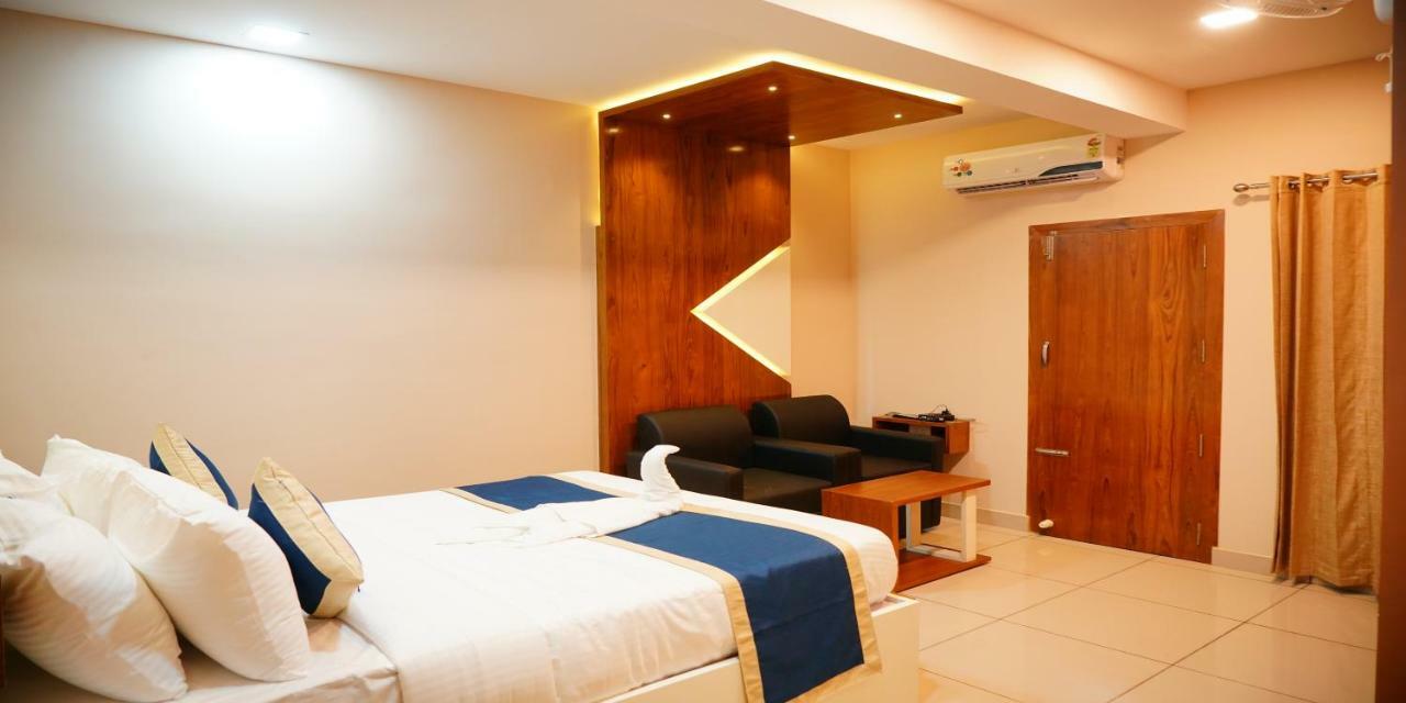 Nextel Inn, Calicut Zewnętrze zdjęcie