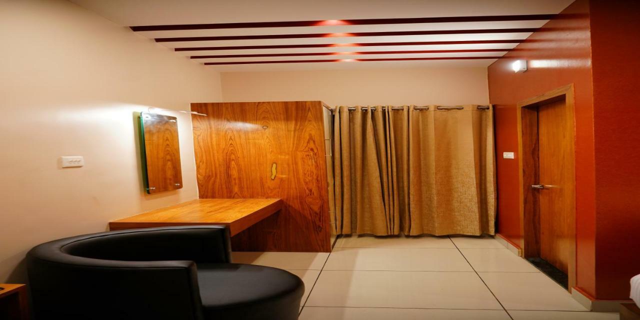 Nextel Inn, Calicut Zewnętrze zdjęcie