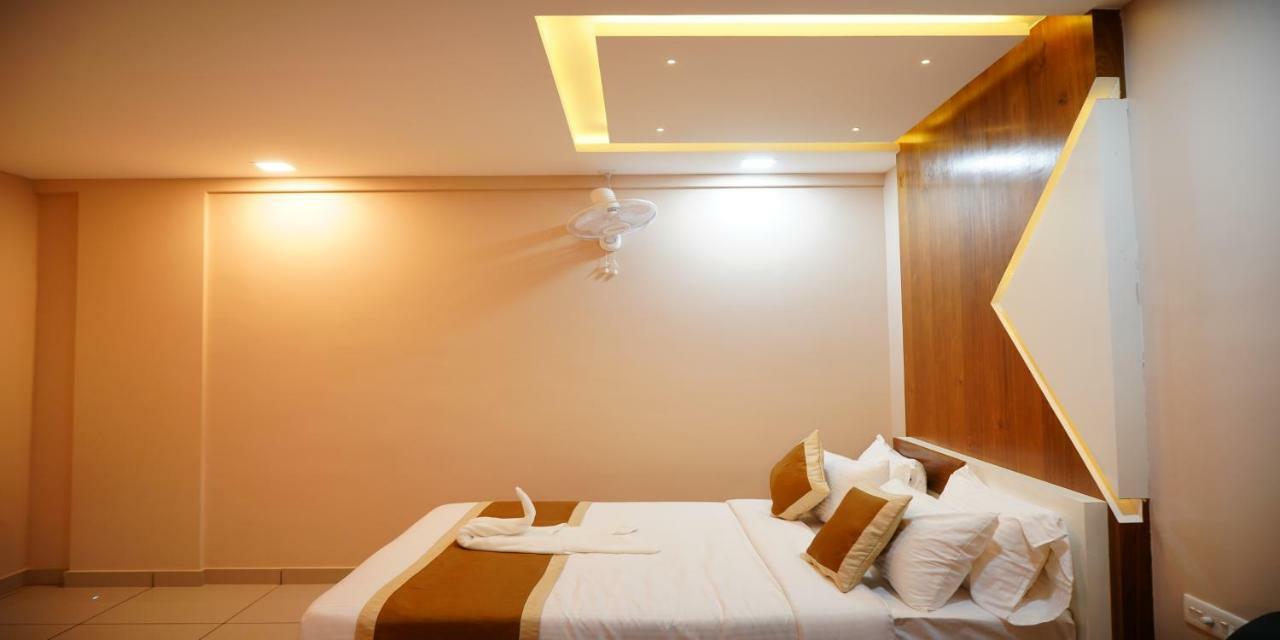 Nextel Inn, Calicut Zewnętrze zdjęcie
