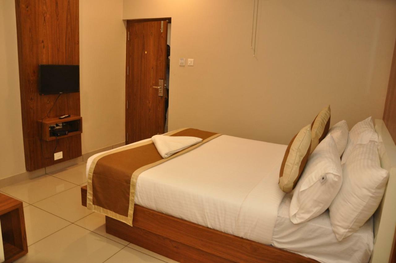 Nextel Inn, Calicut Zewnętrze zdjęcie
